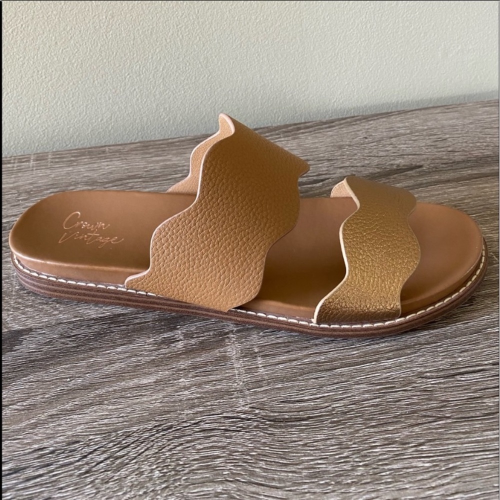 Crown vintage sandal new in box